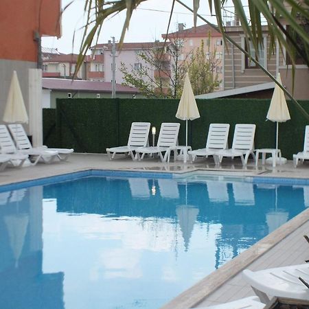 Koc Hotel Karasu エクステリア 写真